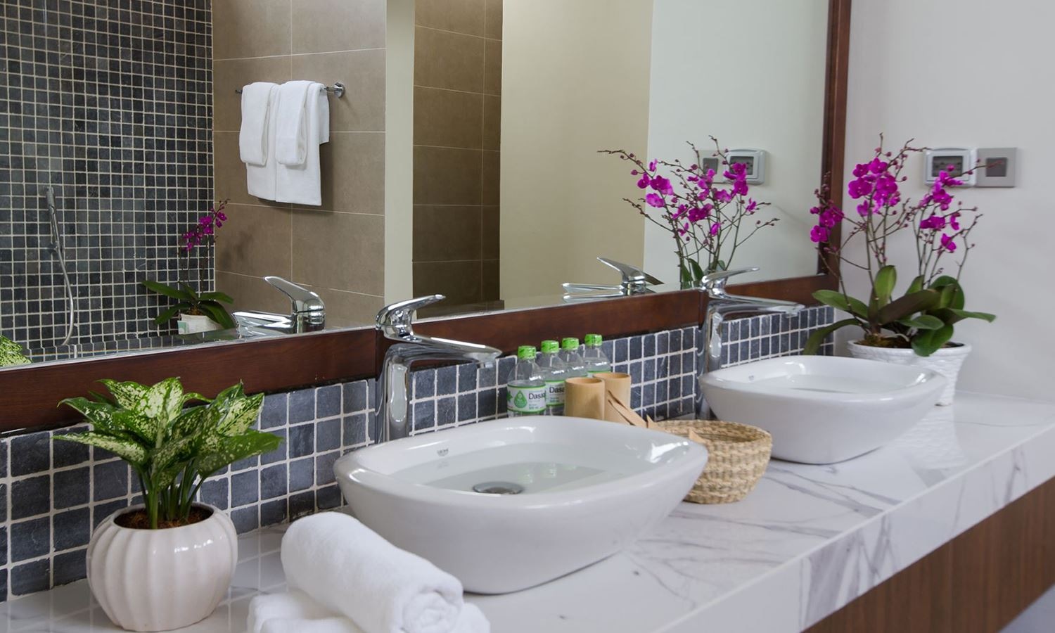 rooms-villa-3-bedroom-beachfront