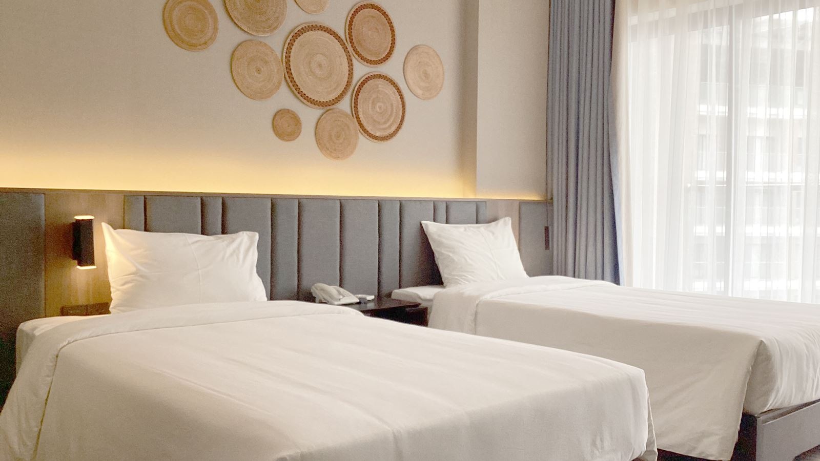 rooms-deluxe-mountain-view