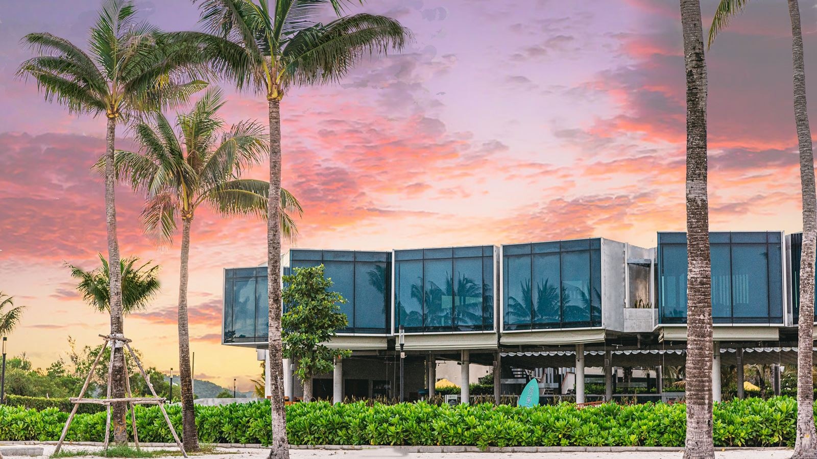 bars-the-sunset-beach-house
