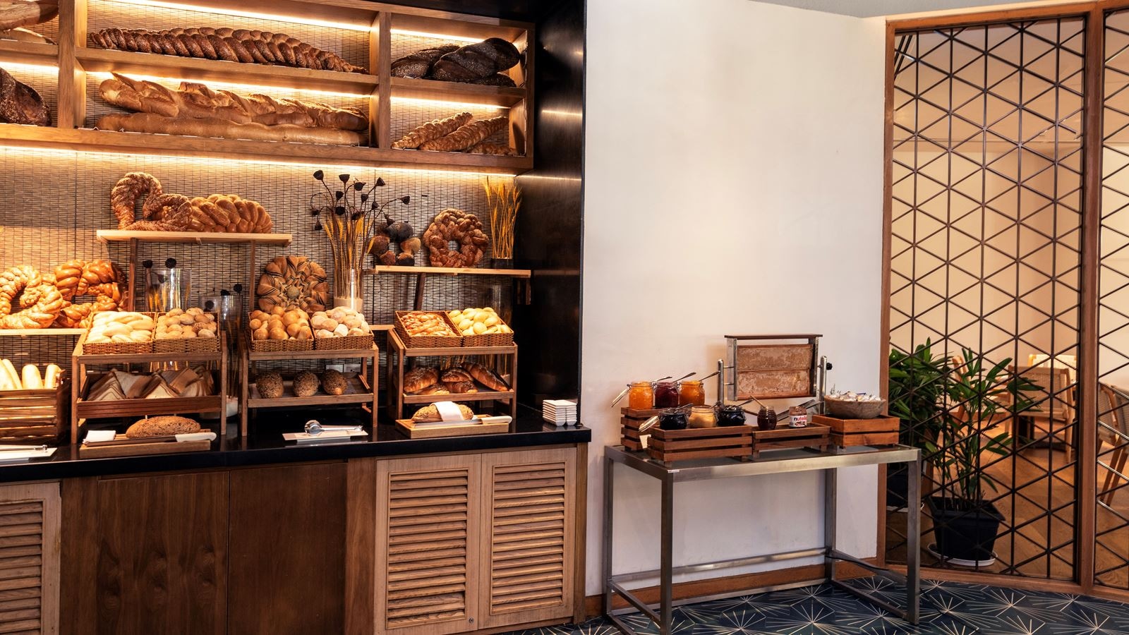 restaurants-alma-garden