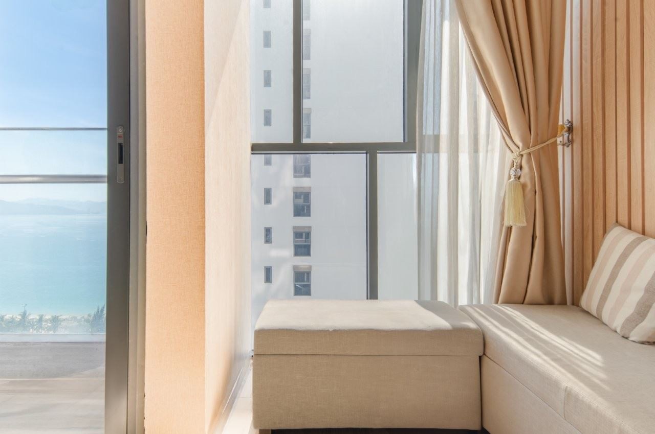 rooms-senior-with-balcony