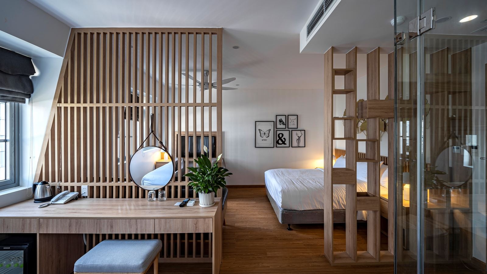 rooms-family-room-mountainview-with-window