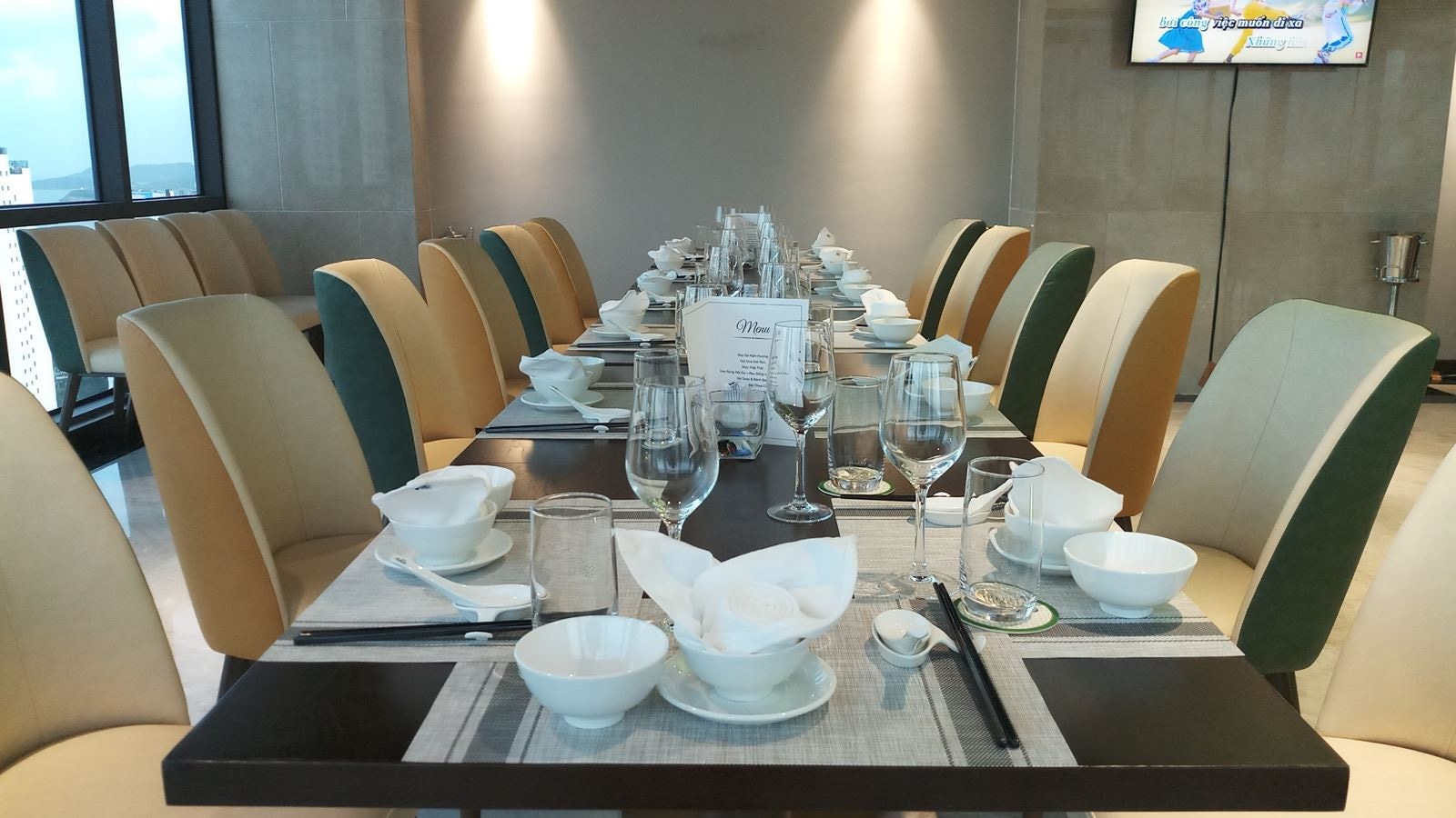 restaurants-sunset-lounge