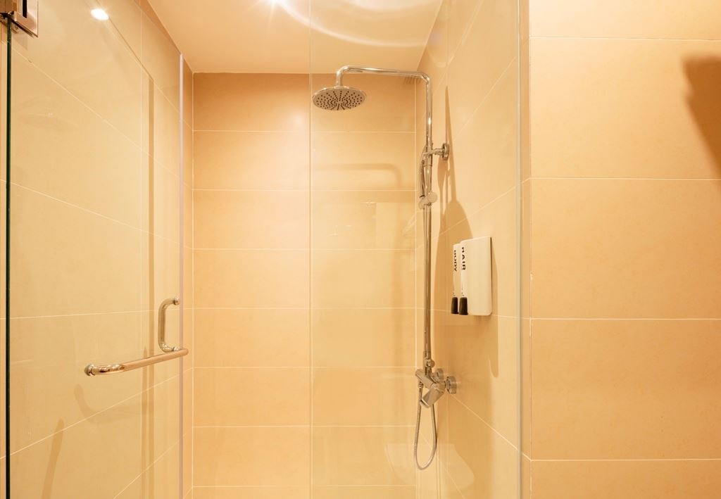 rooms-superior-city-view-with-window