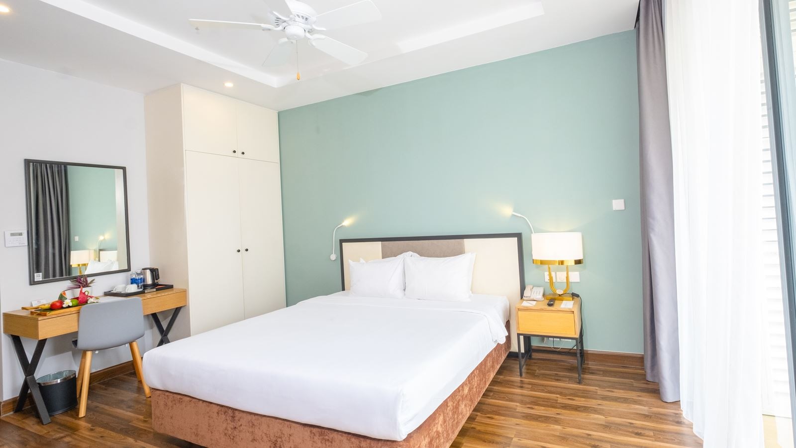 rooms-superior-pool-view