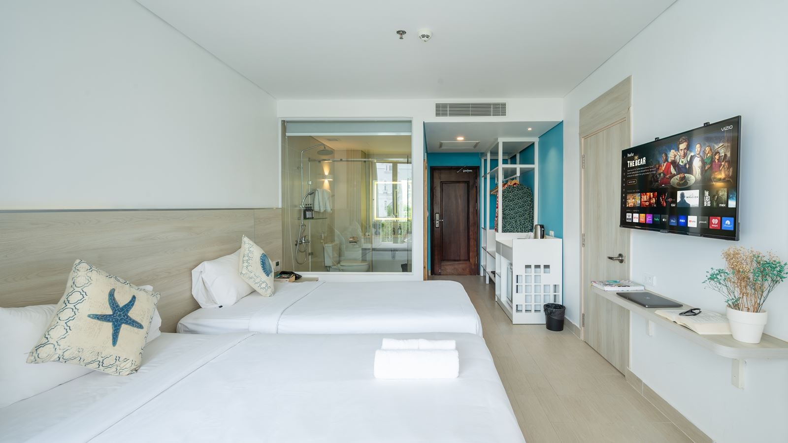 rooms-superior-with-balcony