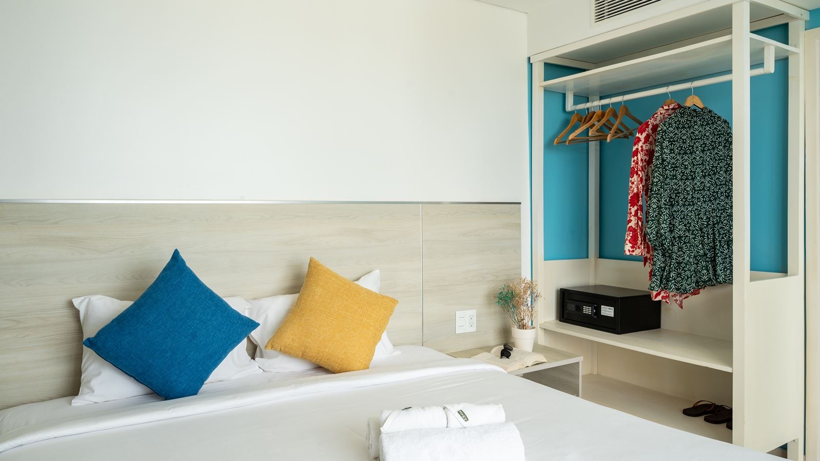 rooms-triple-room-with-balcony-no-extra-bed