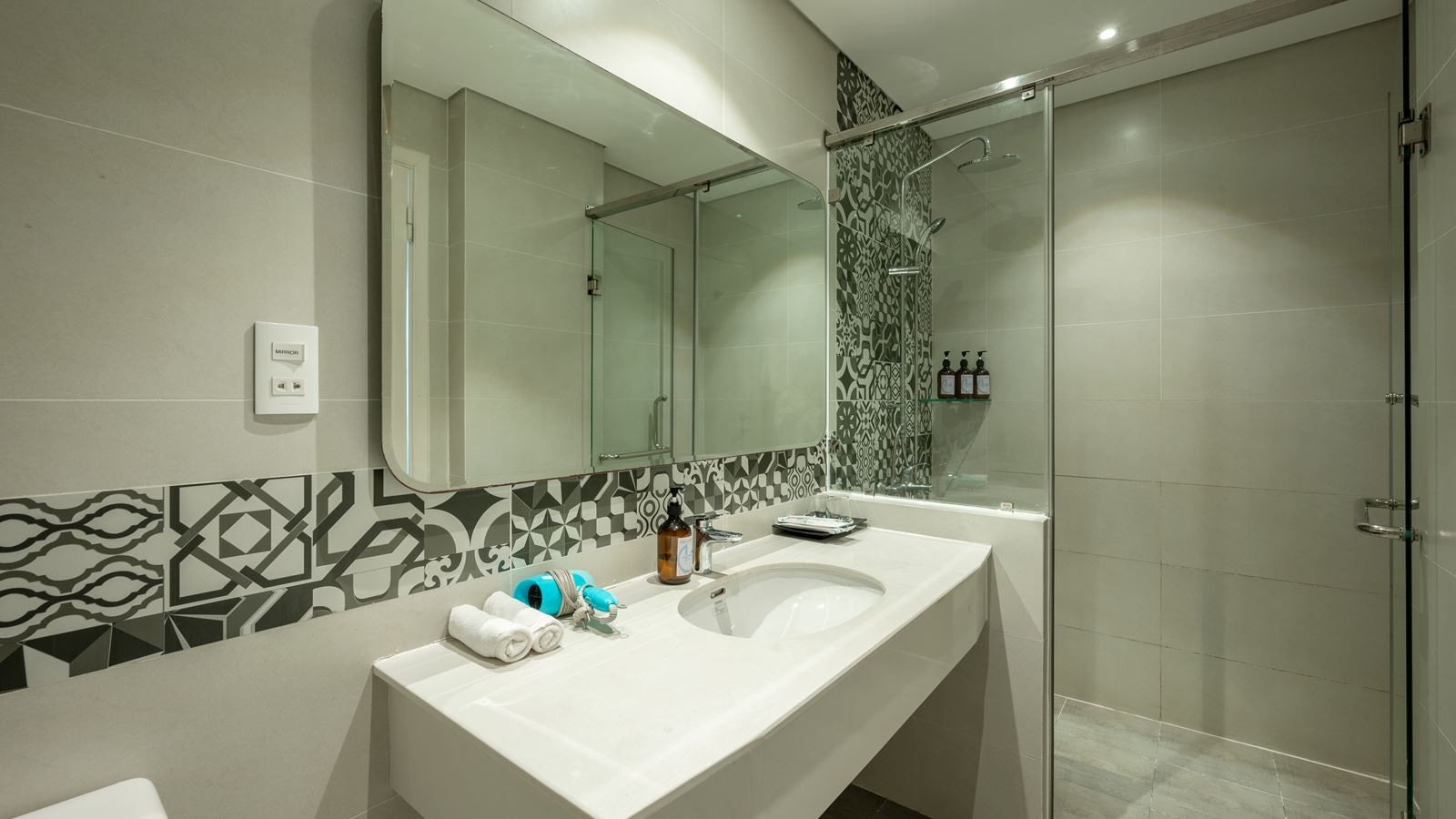 rooms-quad-room-with-balcony