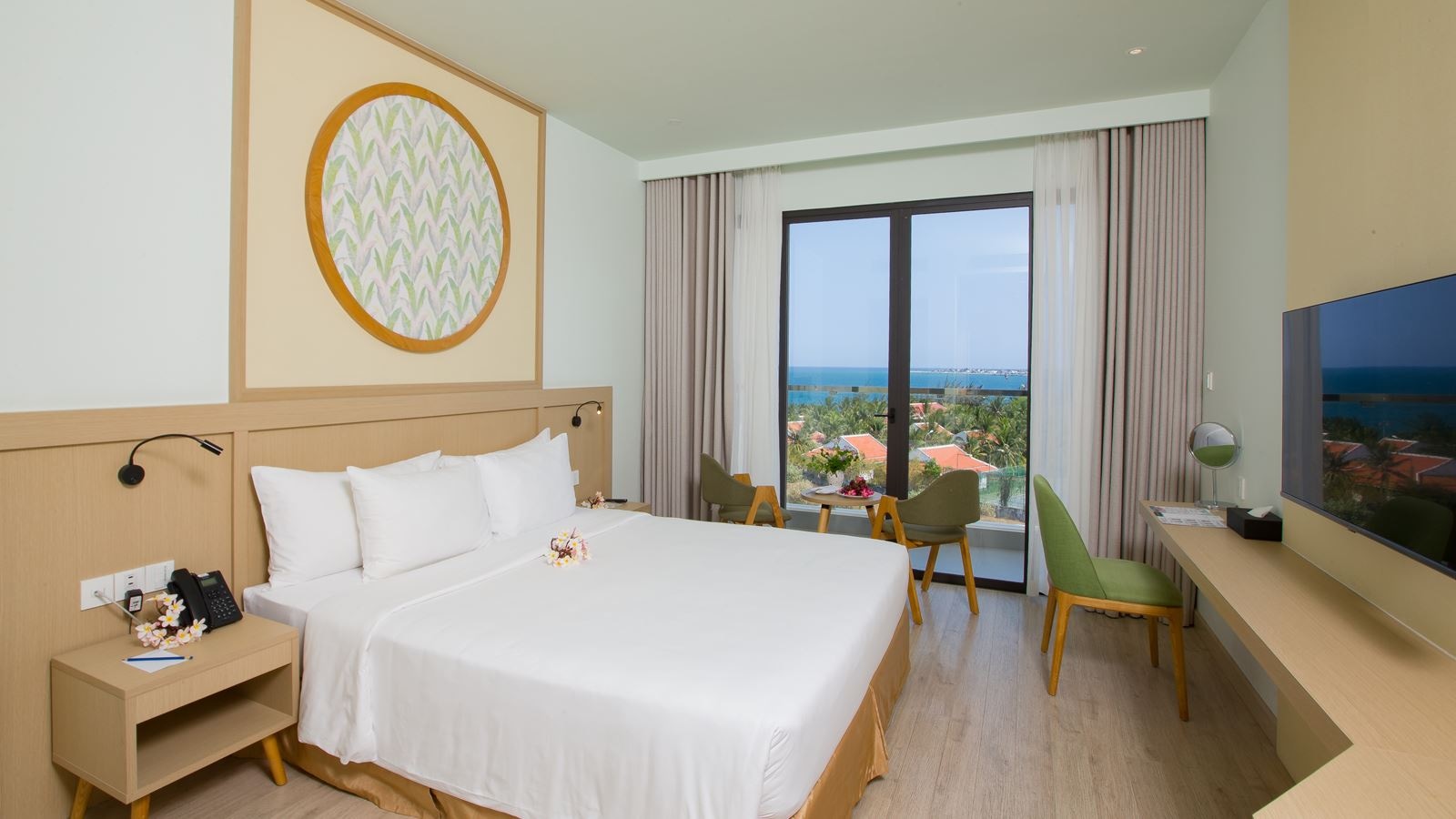 rooms-superior-ocean-view-room-with-balcony