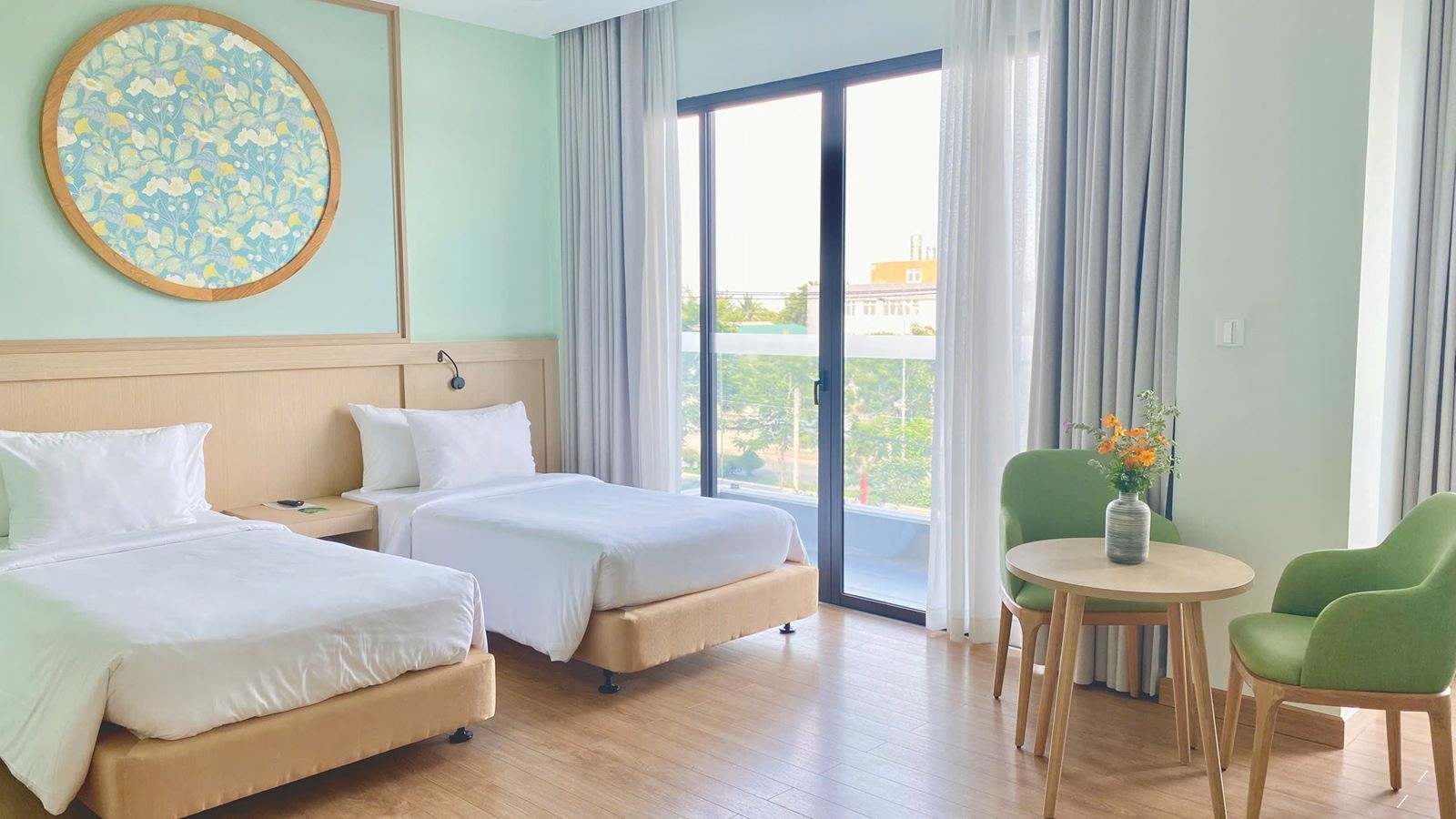 rooms-two-bedroom-deluxe-family-with-balcony