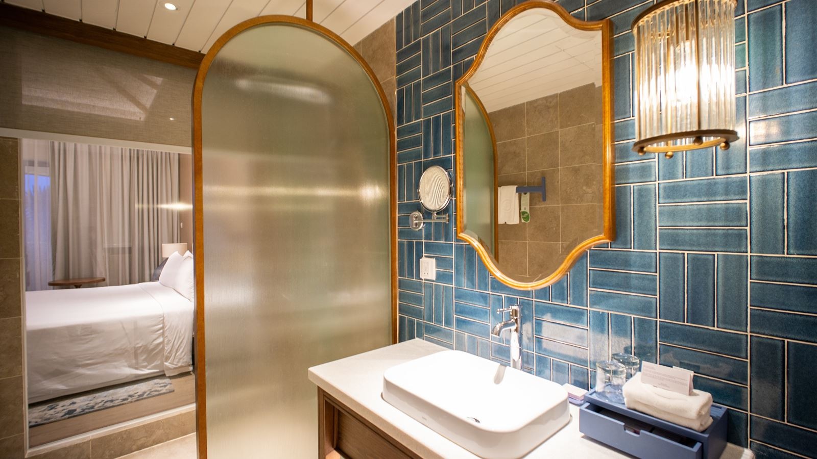 rooms-premier-pool-access-no-extra-bed