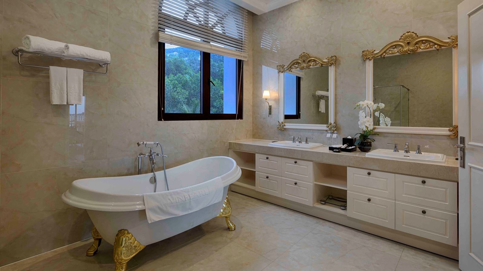 rooms-villa-4bedroom