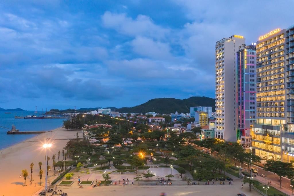 general-main-building