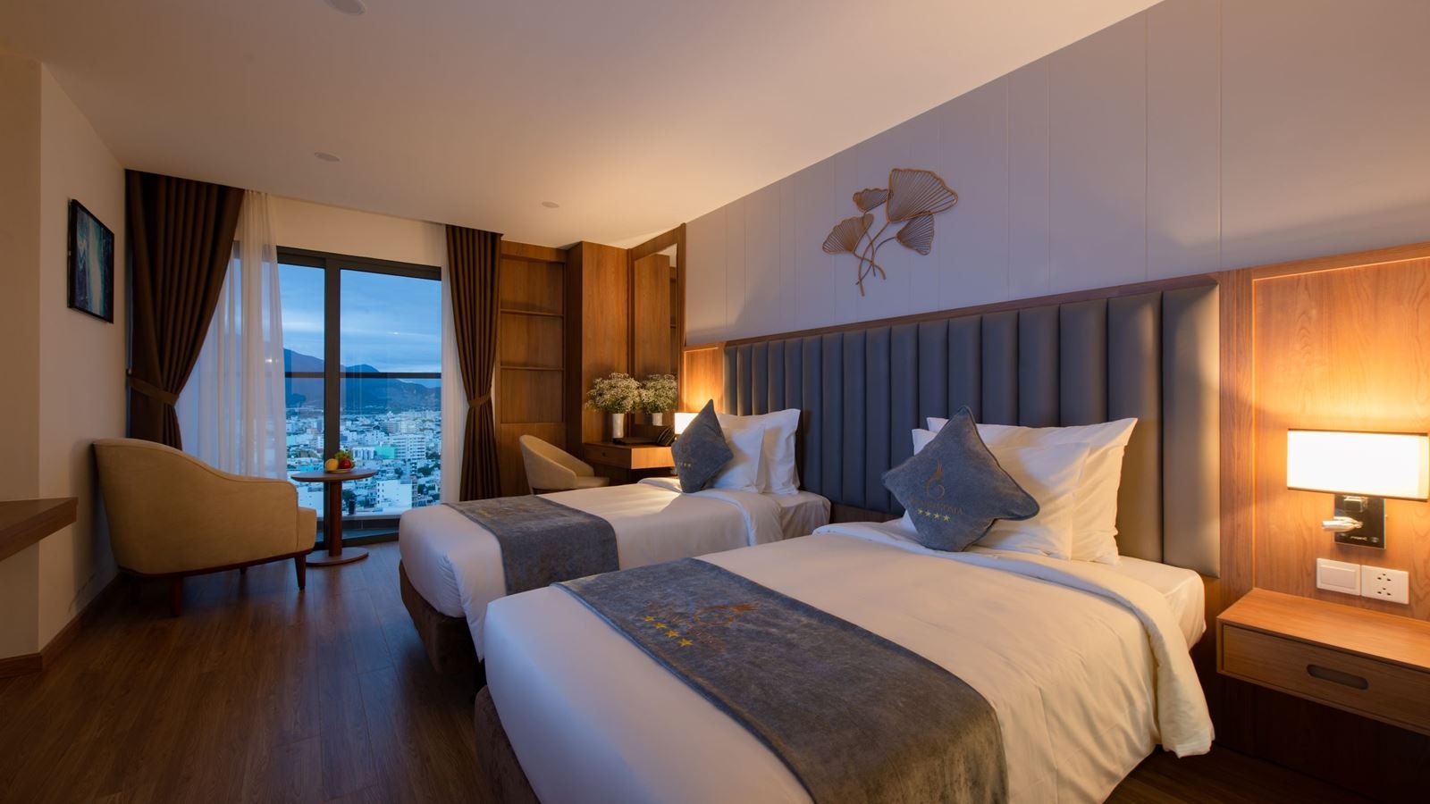 rooms-superior-city-view