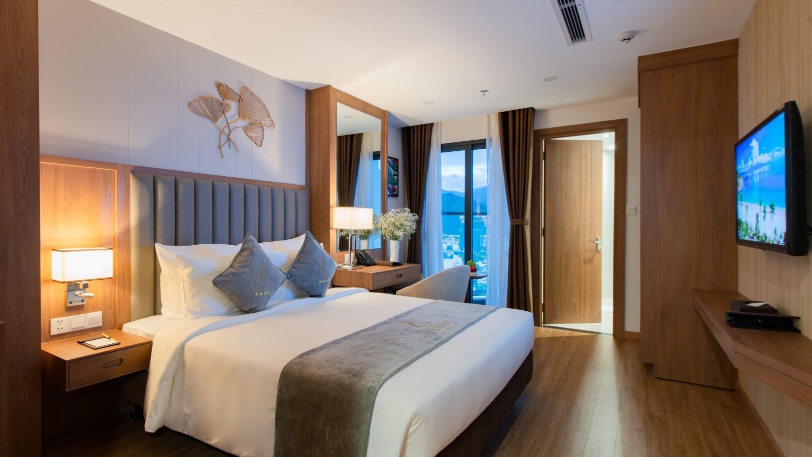 rooms-superior-city-view