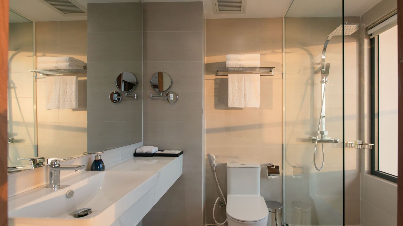 rooms-premier-deluxe-ocean-view