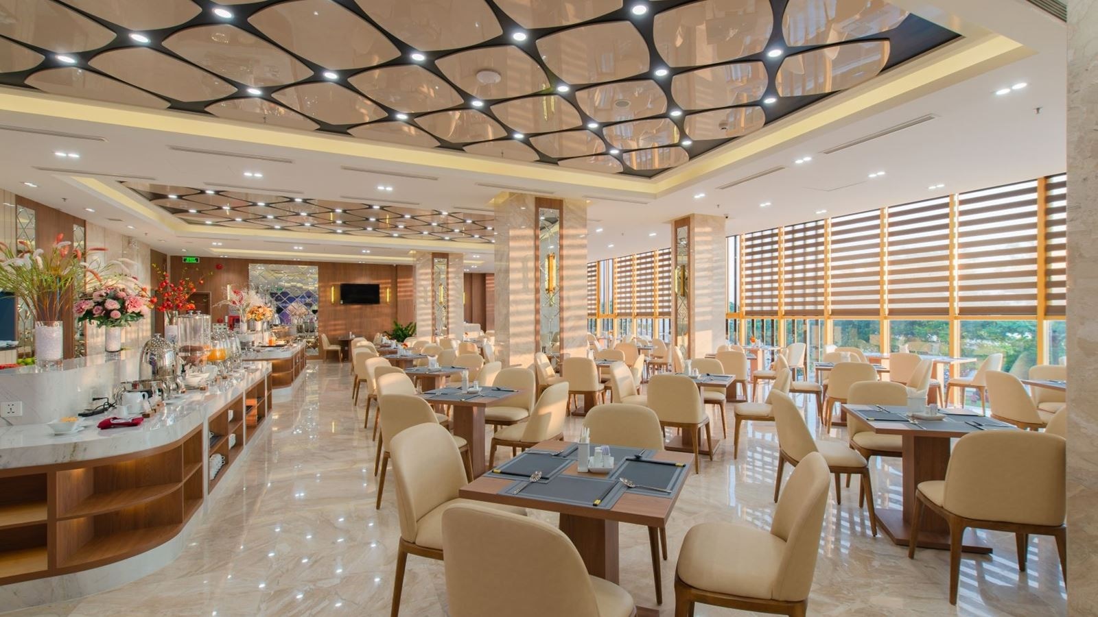 restaurants-crystal-restaurant