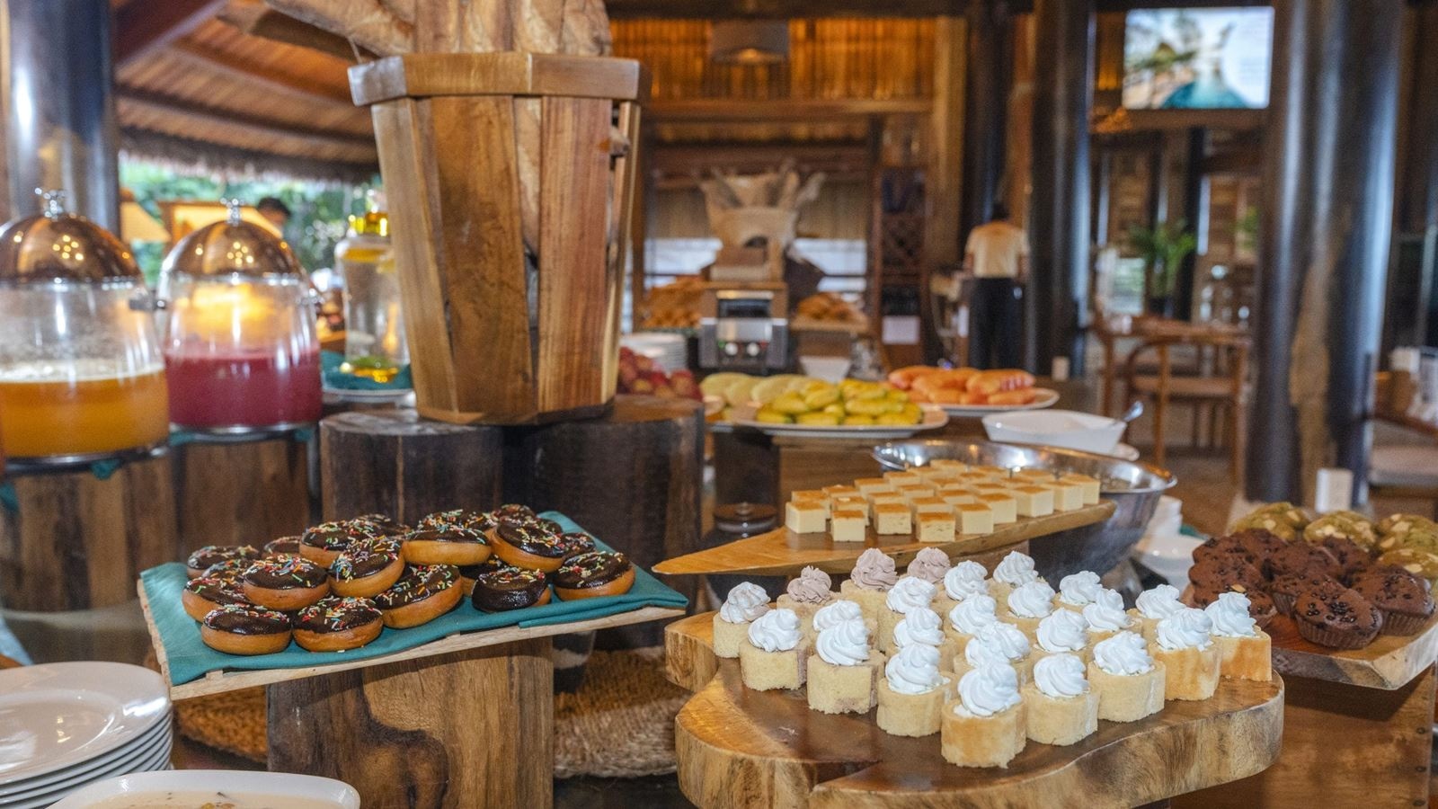 restaurants-restaurant