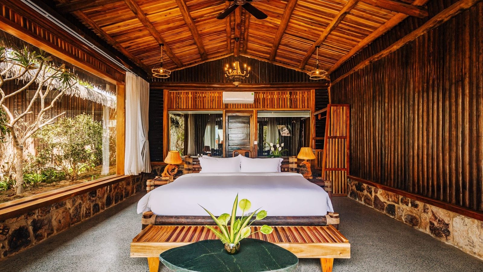 rooms-villa-ong-lang-bayfront-3bedroom