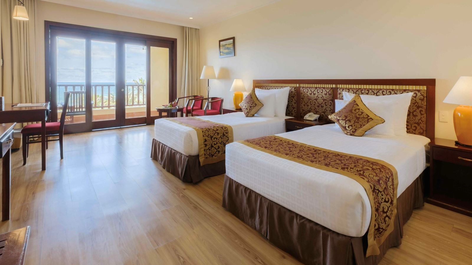 rooms-deluxe-sea-view-balcony-child-without-extra-bed