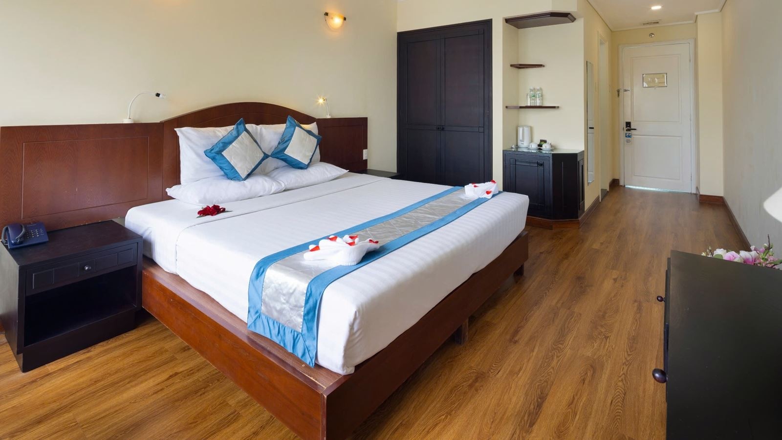 rooms-superior-room-with-balcony-chd-without-extra-bed