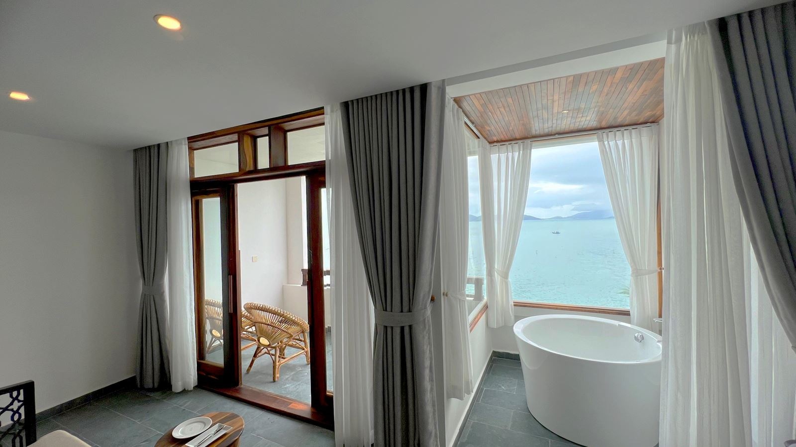 rooms-executive-ocean-suite