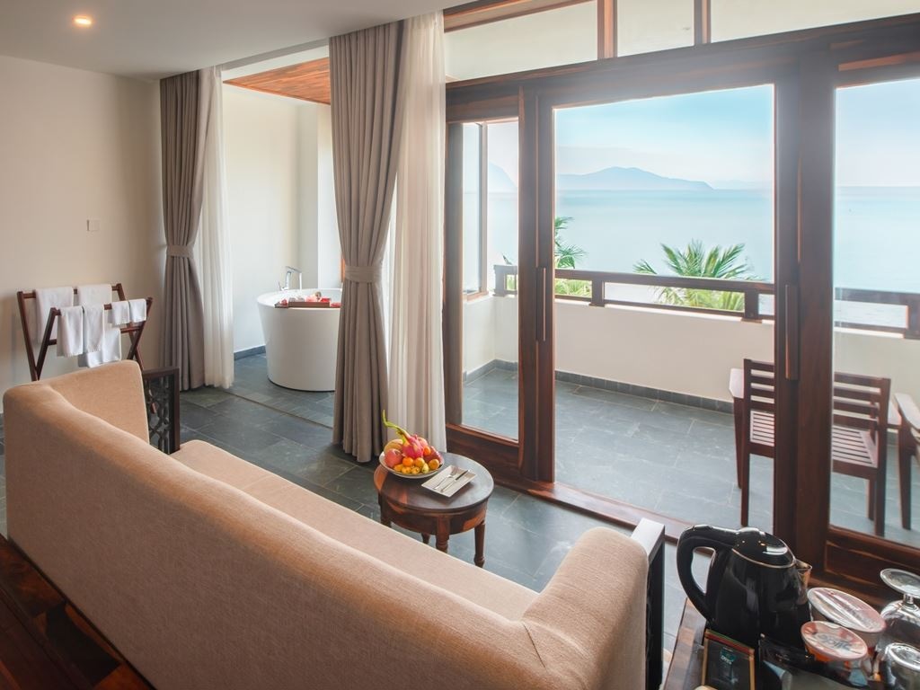 rooms-premier-executive-ocean-view-suite