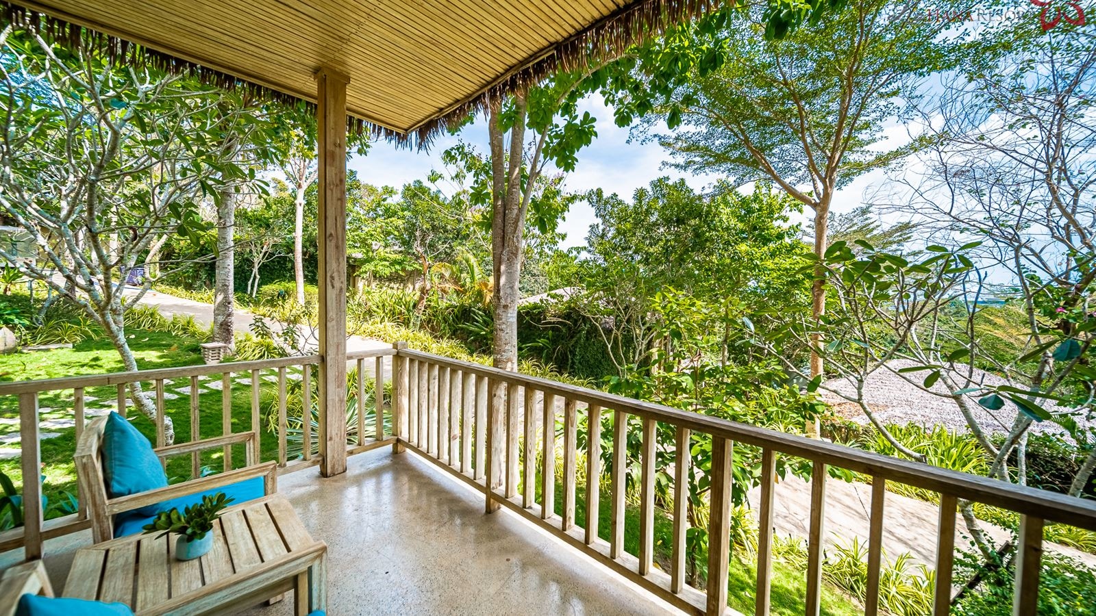 rooms-hill-bungalow-with-bathtub-child-without-extra-bed