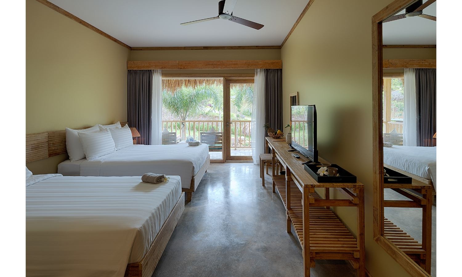 rooms-deluxe-triple-with-gardenview