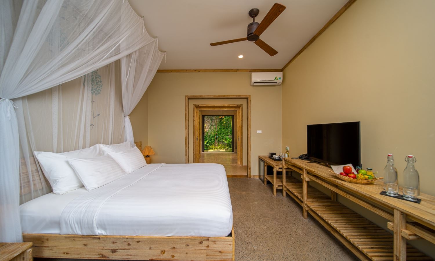 rooms-deluxe-bungalow-with-gardenview