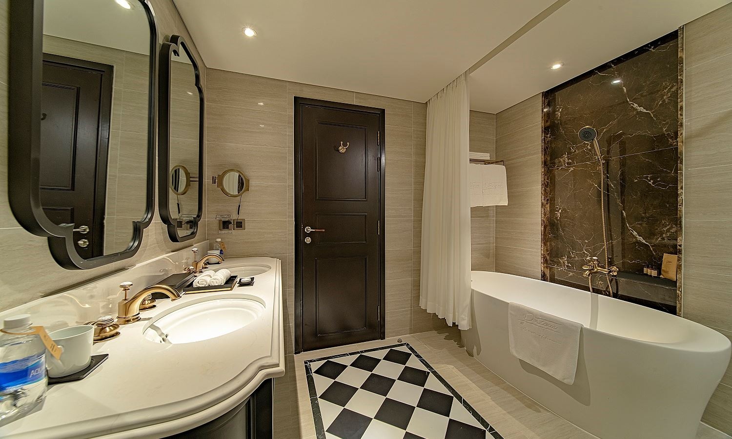 rooms-deluxe-ocean-view-room