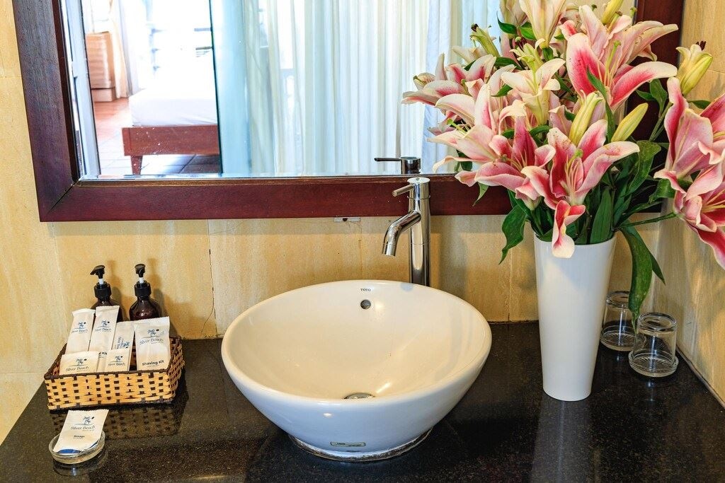 rooms-triple-bungalow-with-garden