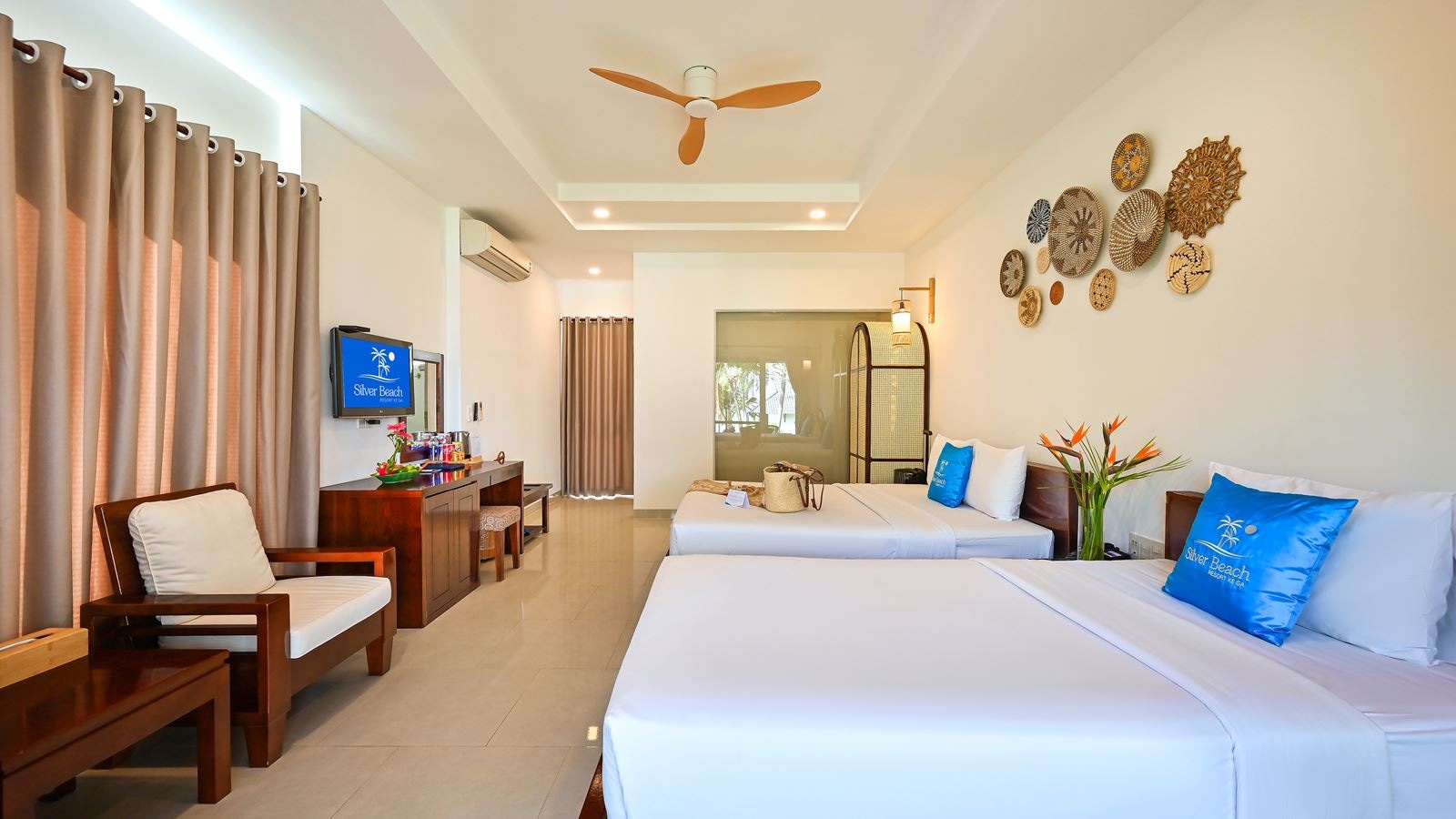 rooms-triple-bungalow-with-garden