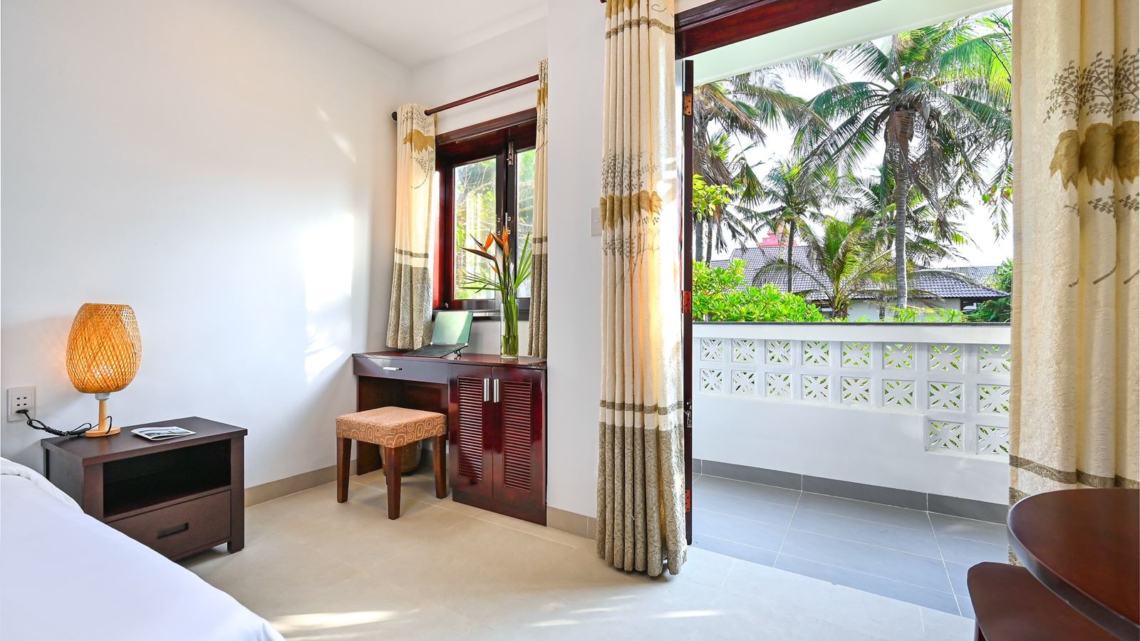 rooms-deluxe-garden-view-room-no-extra-bed