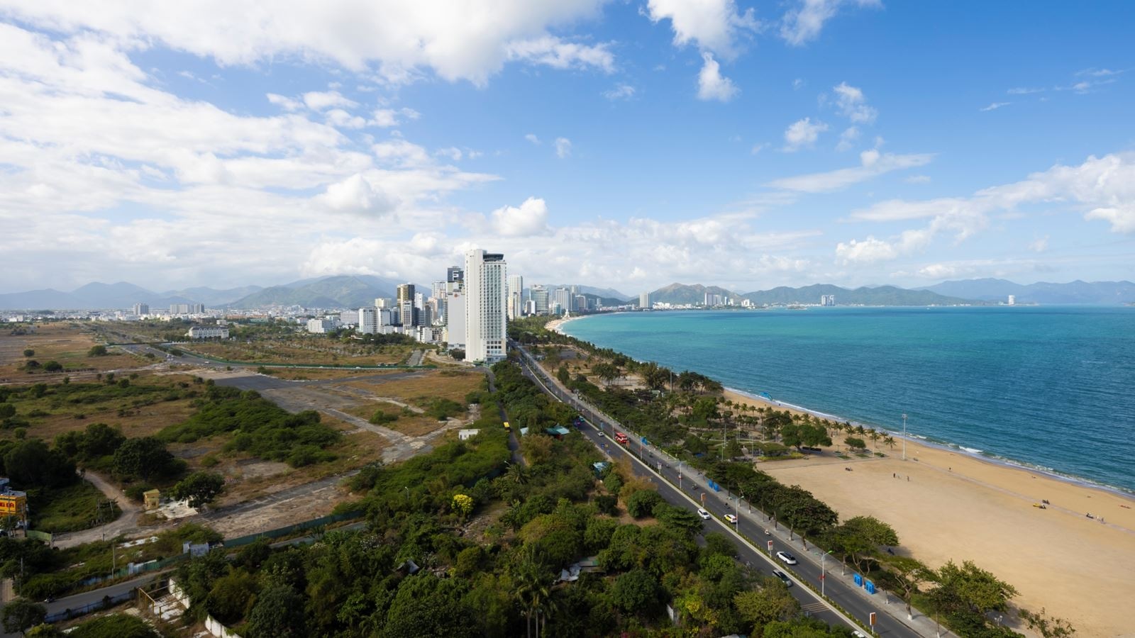 rooms-suite-seaview-view-with-balcony