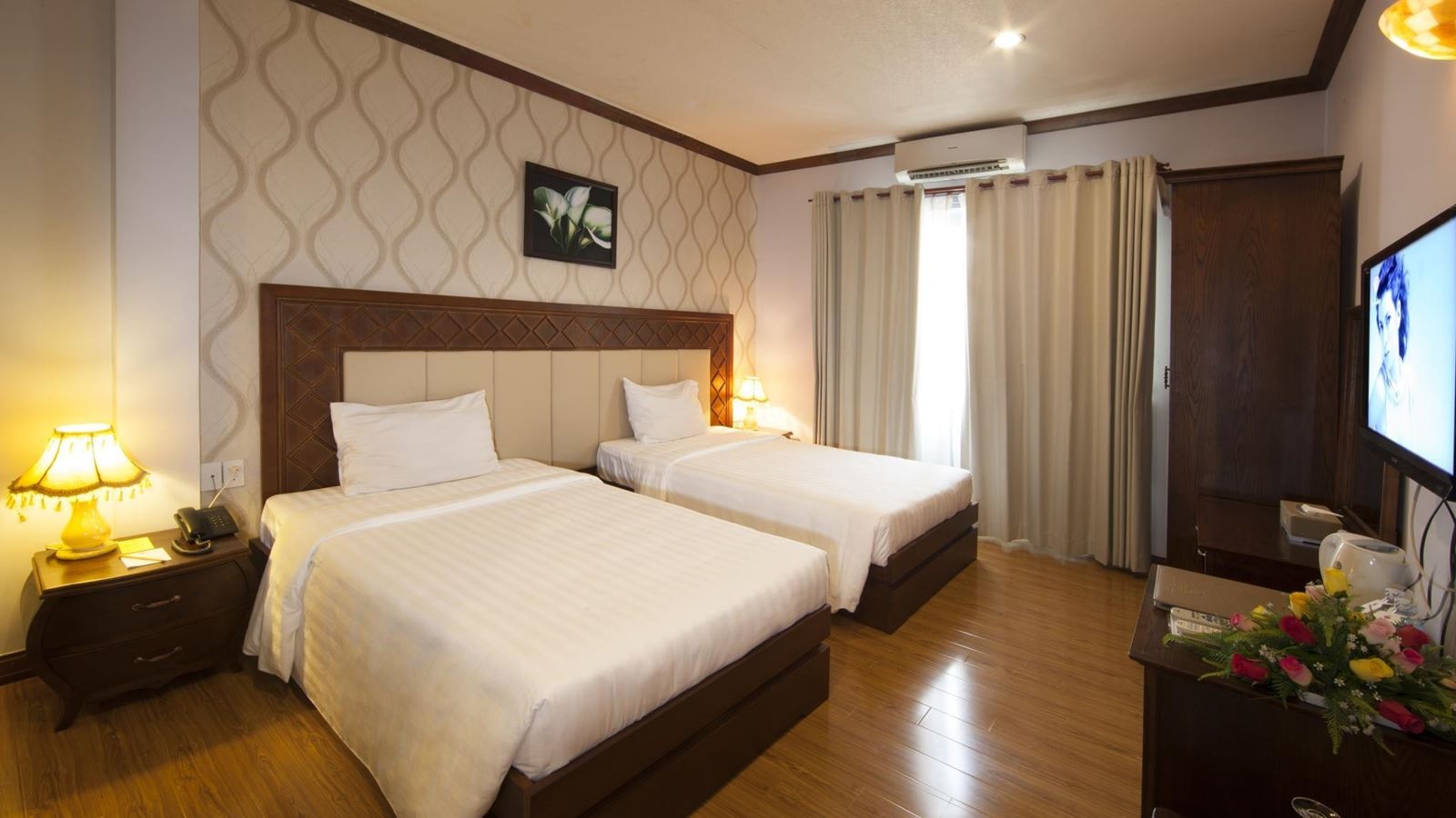 rooms-deluxe-with-balcony-child-without-extra-bed