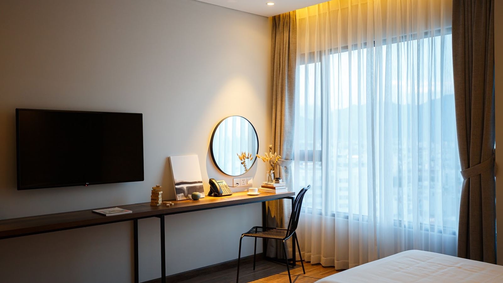 rooms-cozy-twin-with-city-view-child-without-extra-bed