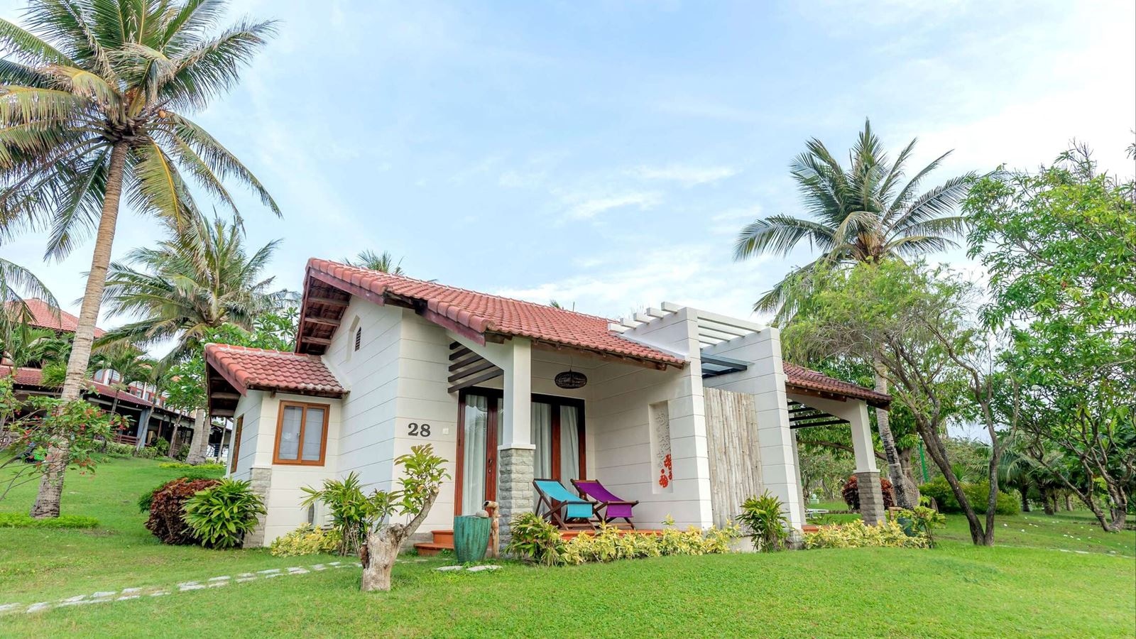 rooms-beachfront-bungalow