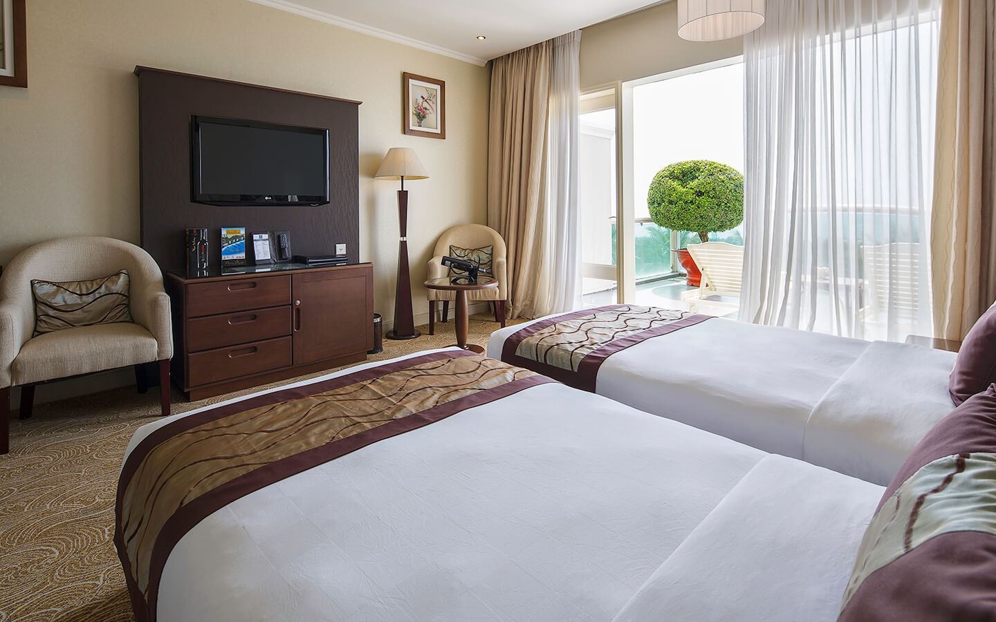 rooms-superior-sea-view-with-balcony-child-without-extra-bed