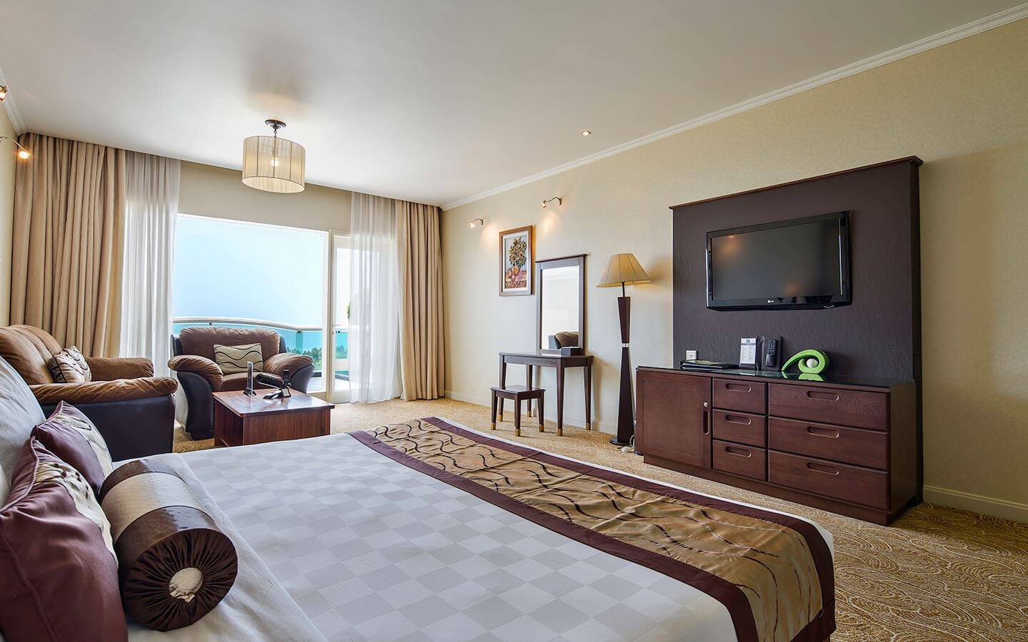 rooms-deluxe-sea-view-with-balcony