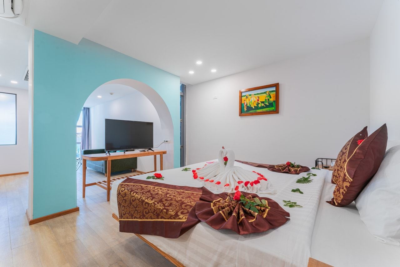 rooms-suite-sea-view-with-balcony