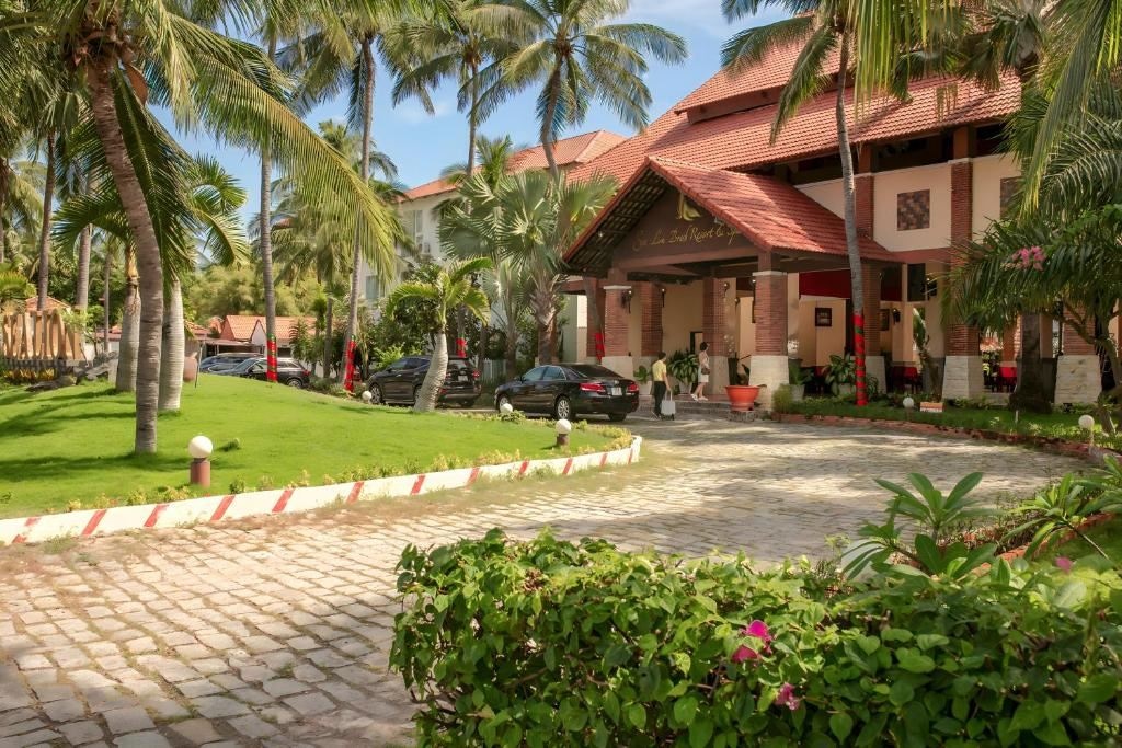 general-main-building