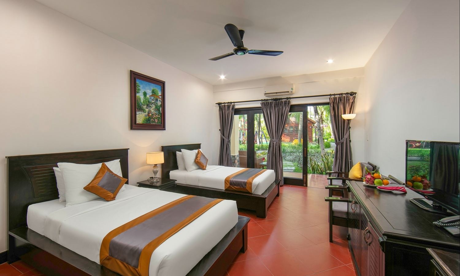 rooms-superior-gardenview-with-balcony-child-without-extrabed