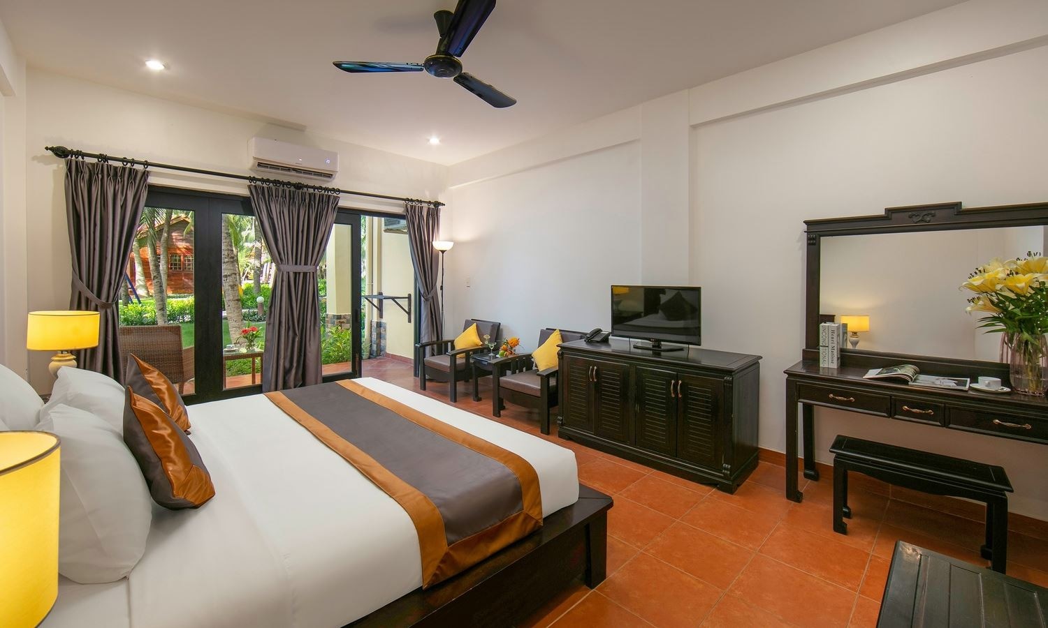 rooms-superior-gardenview-with-balcony-child-without-extrabed