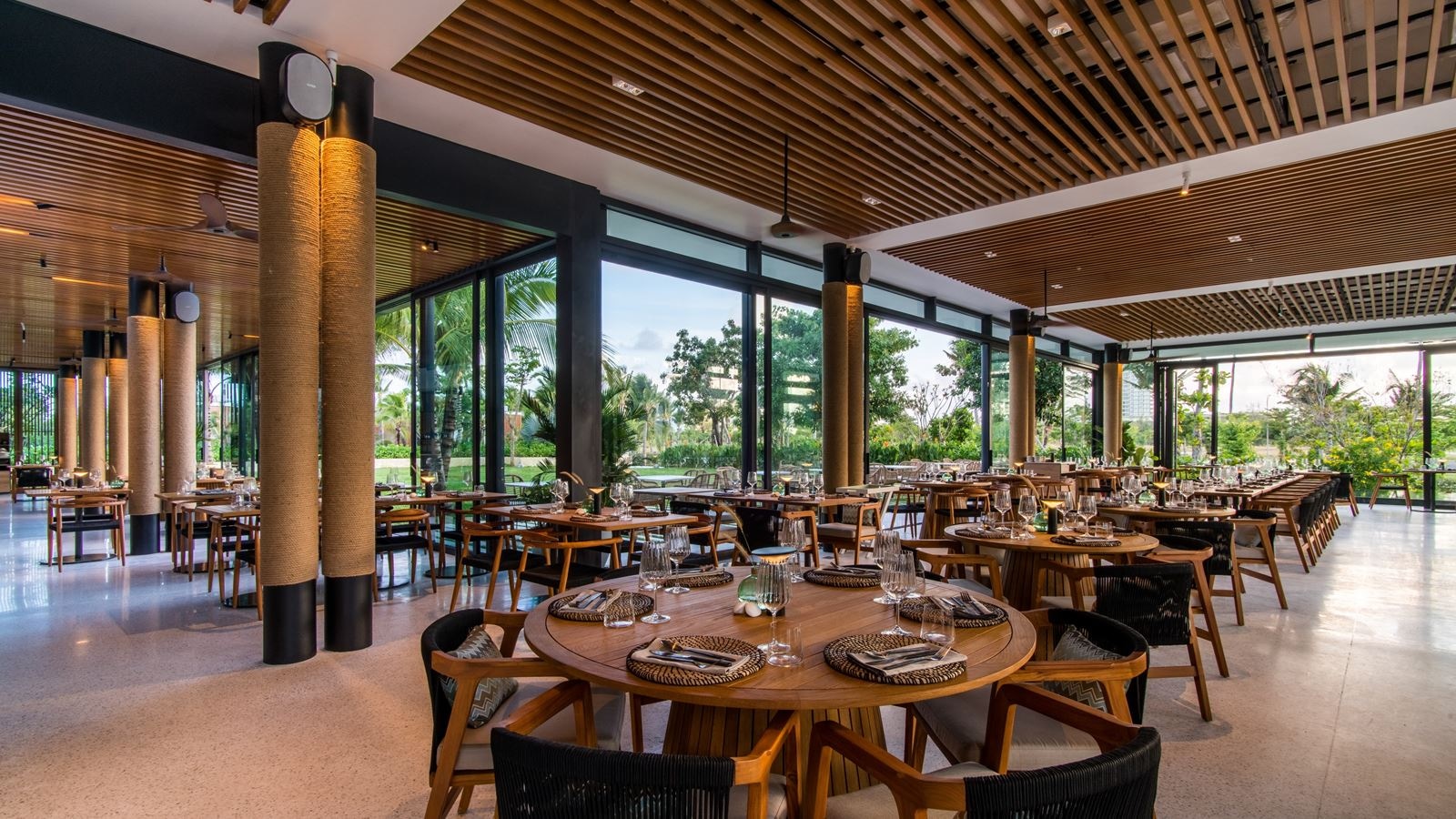 restaurants-the-sandal