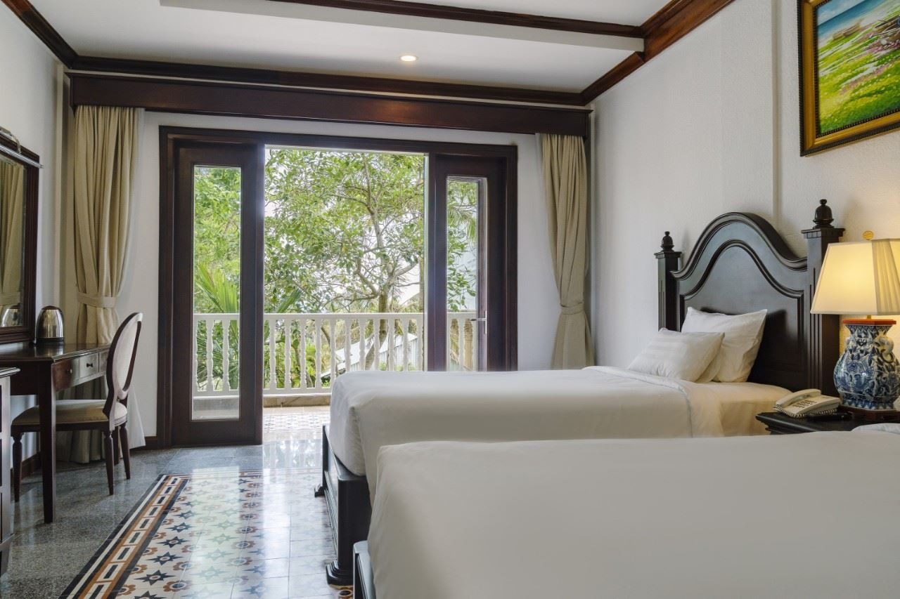 rooms-deluxe-gardenview-with-terrace