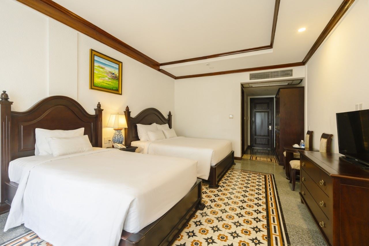 rooms-deluxe-seaview-with-balcony