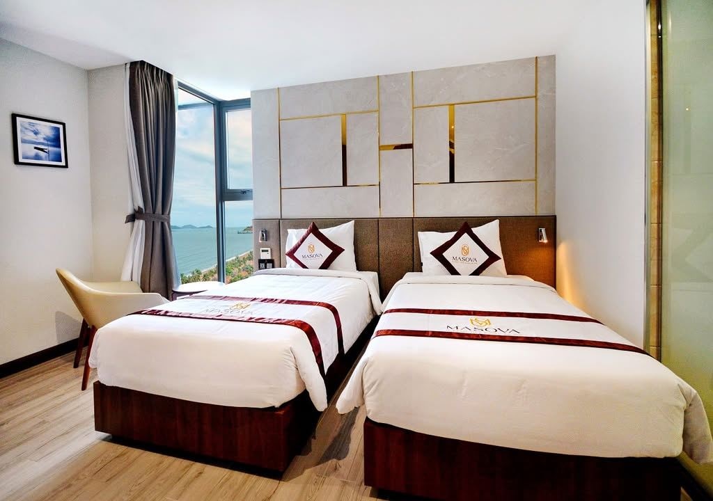 rooms-deluxe-partial-seaview