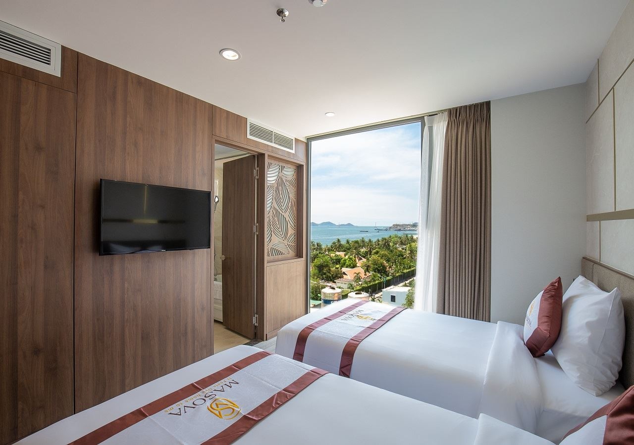 rooms-deluxe-partial-seaview
