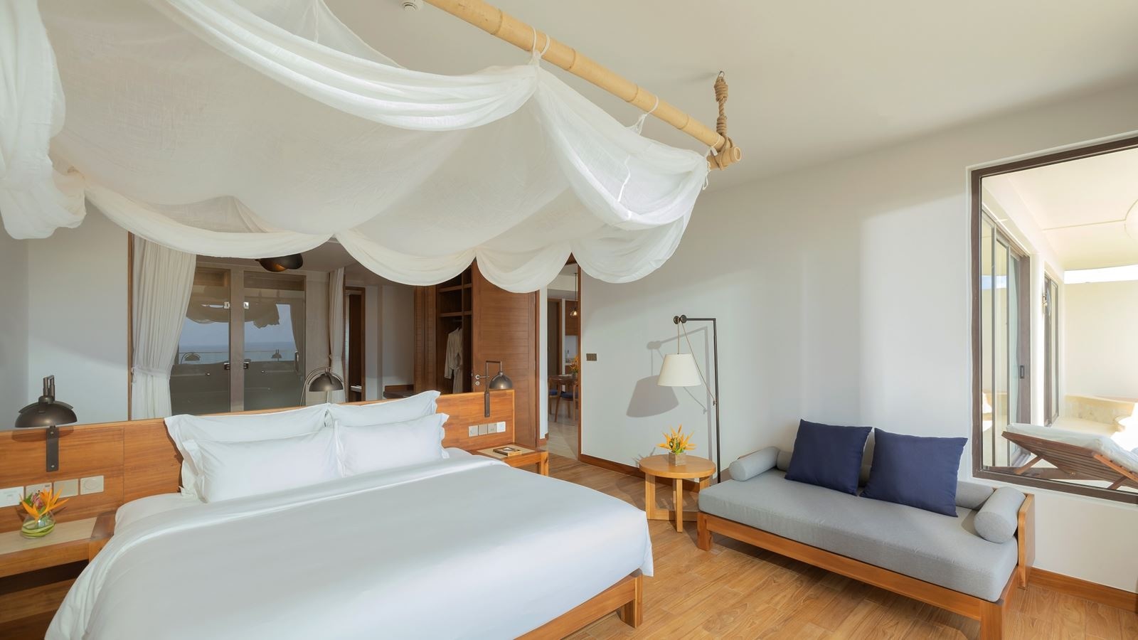 rooms-premium-seaview-sky-pool-villa--family